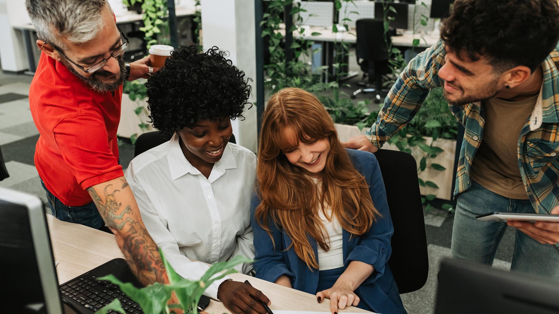 Groepje mensen op kantoor